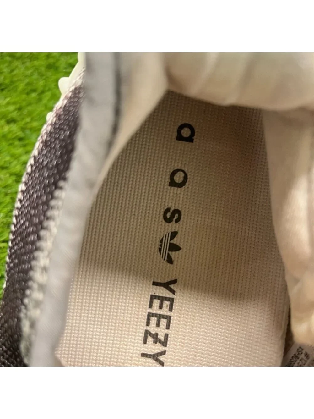 Adidas Yeezy Boost 350 V2 Mens Size 7.5 Gray Athletic Running Shoes Sneakers
